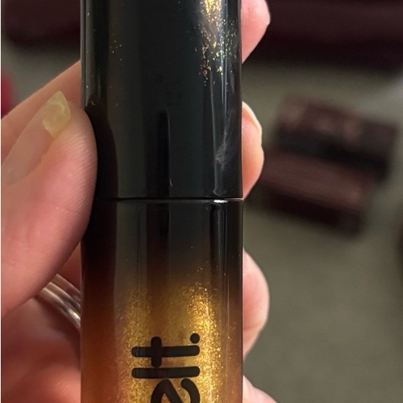 Melt Cosmetics x Bailey Sarian Fatally Yours II collection - Picture 3 of 7